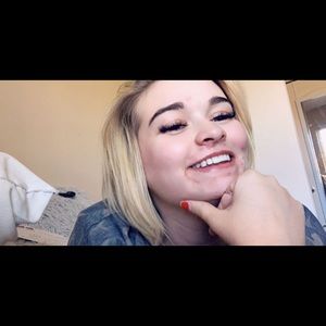 Meet the seller 🥰☺️